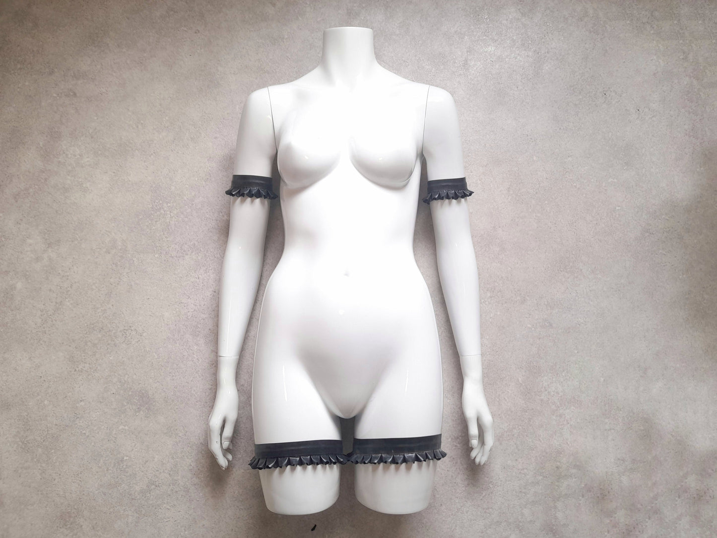 Ruffle Arm and Thigh Bands