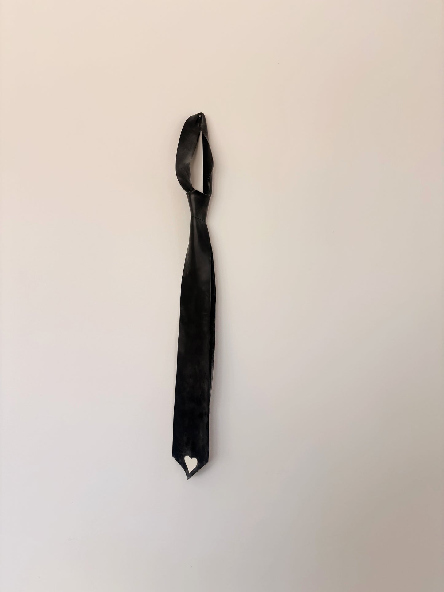 Latex Heart Tie