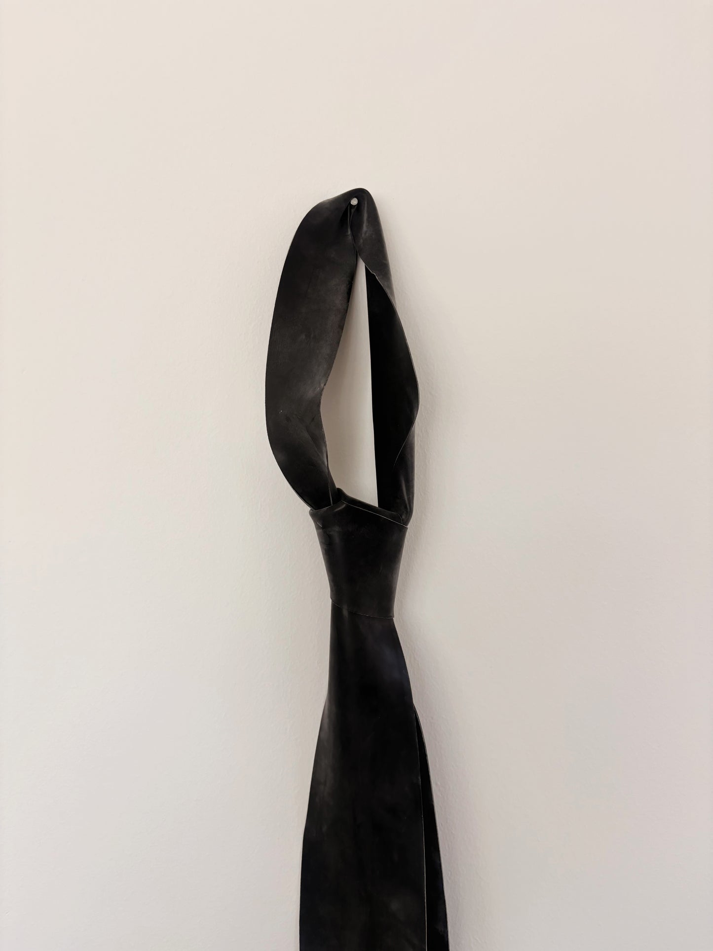 Latex Heart Tie